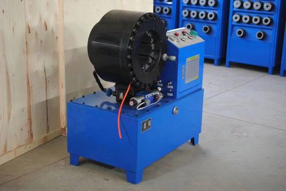 Hydrauliczna 4 cali 4-102 mm 4 warstwy węża duży rozmiar Przemysłowa węża splotana Maszyna do kręcenia węża 4 kw Kompaktowa struktura