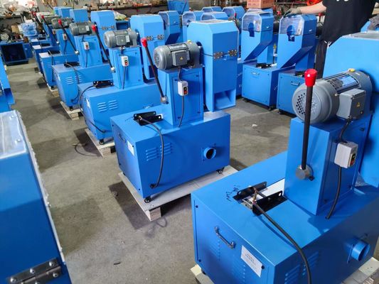 Dobra cena. 850*600*1200mm Maszyna do cięcia gumowych węzłów do programów szkoleniowych wsparcia i usług w Internecie