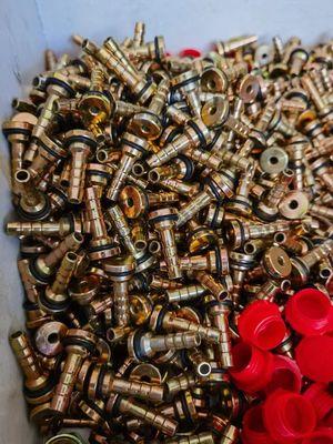 Różny surowiec i rozmiar dostosowany adapter nici / hydrauliczne osprzęty węża hydrauliczne osprzęty węża ferrule