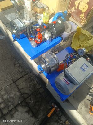 Dobra cena. Nowa konstrukcja Elektryczny 2.2KW 220V 7 Dies Hydraulic Hose Crimping Machine dla węży 6-25mm w Internecie