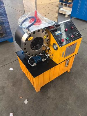 Dobra cena. Żółty kolor DX68 Finn Power Hose Crimper 600T Wysoka dokładność z dużą mocą w Internecie