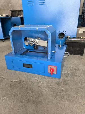 Przenośny i lekki 12V Vlotage Samochód ładowanie elektryczny 2 cali Błękitny Kolor Węża Skiving Machine 530mmX480mmX500mm 35kg Do Węża Skiving Machine / Węża Peeling Machine