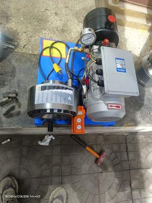 Dobra cena. 220V 7 umiera hydrauliczna maszyna do zaciskania węża z 1-calowym zasięgiem zaciskania dla węży 6-25 mm w Internecie