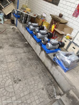 Elektryczna hydrauliczna maszyna do kręcania węża dla małych węży o średnicy 6-25 mm z kompaktową konstrukcją