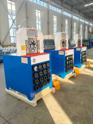 Dobra cena. 3-calowa elektryczna maszyna do zaciskania węży hydraulicznych 220v/380v z dokładnością 0,01 mm, systemem sterowania PLC/przyciskiem i zakresem zaciskania 6-76 mm w Internecie