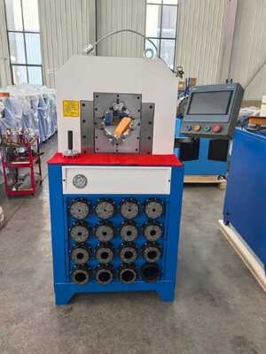 3-calowa elektryczna maszyna do zakuwania węży hydraulicznych 220 V / 380 V z siłą zaciskania 2800 KN z systemem sterowania PLC/botton i zakresem zaciskania 6–76 mm