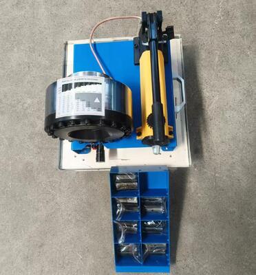 Dobra cena. 1-calowa ręczna maszyna do zakuwania węży hydraulicznych Zakres zaciskania od 6 mm do 25 mm Kolor niebieski z 7 matrycami do zastosowań hydraulicznych przy różnym ciśnieniu od 31,5 MpA do 60 Mpa zgodnie z zapotrzebowaniem klienta w Internecie