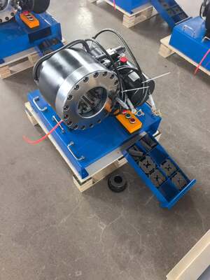 Dobra cena. 12V / 24V napięcie 2 cali hydrauliczne węzeł krąg maszyny z 600T krąg siły 10 gniazd i 6-51mm zakres do ładowania samochodu dla mniejszego głosu roboczego online